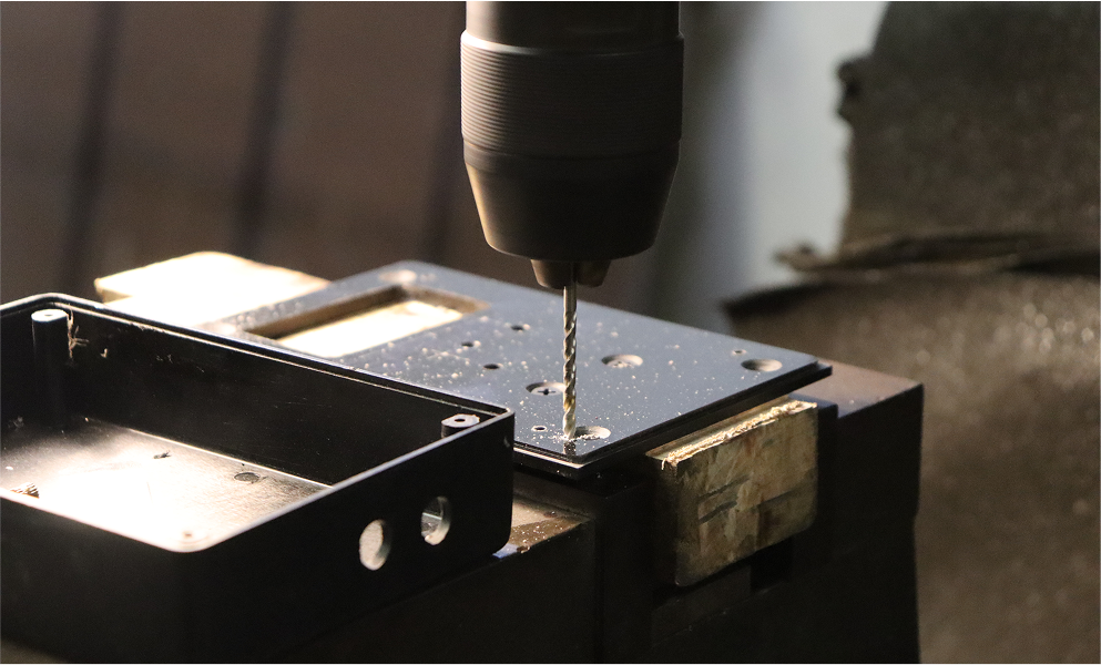 งานกลึง/เจาะชิ้นส่วนโลหะ